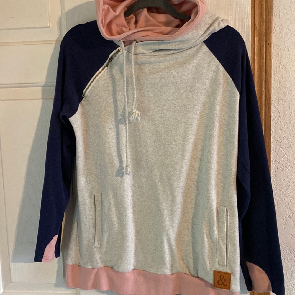 Pull over hoodie